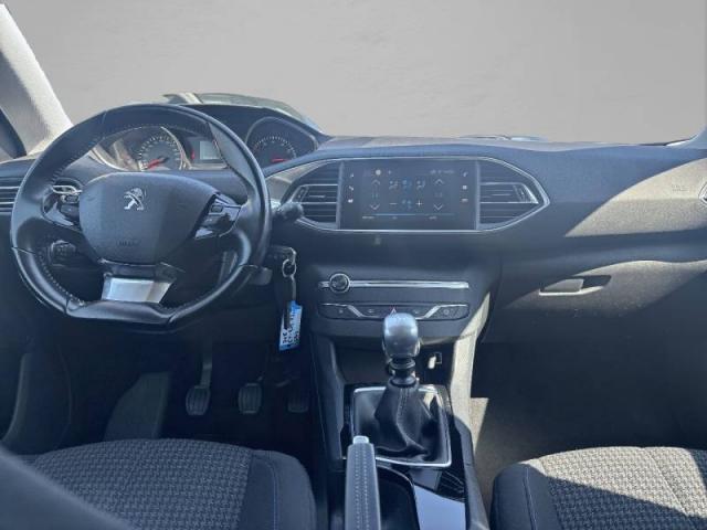 Peugeot 308 image 6