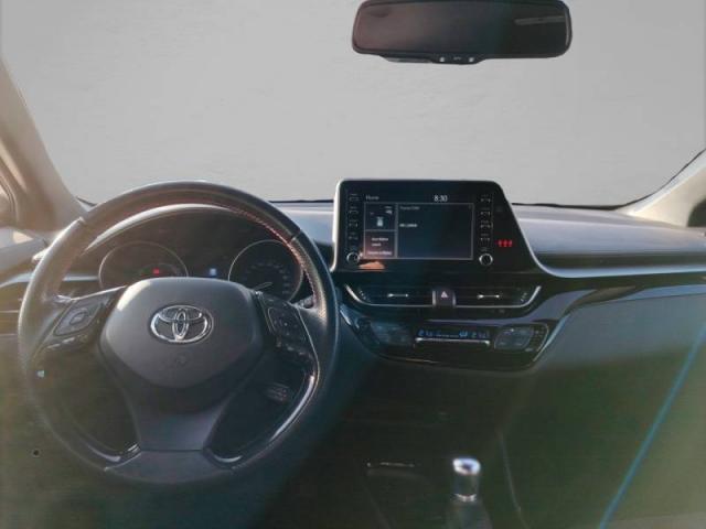 Toyota C-Hr image 6