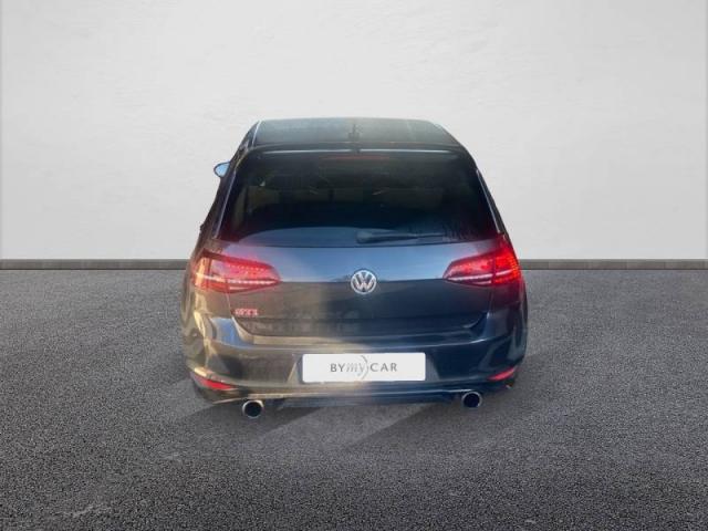 Volkswagen Golf image 9