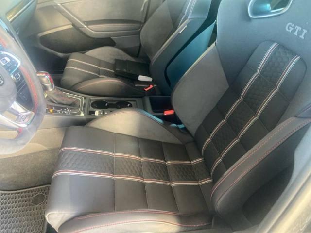 Volkswagen Golf image 8