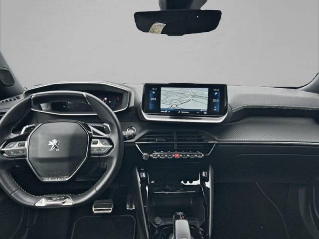 Peugeot 2008 image 2