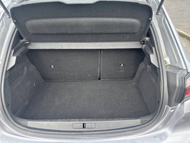 Peugeot 208 image 8