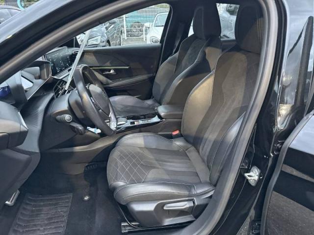 Peugeot 208 image 9
