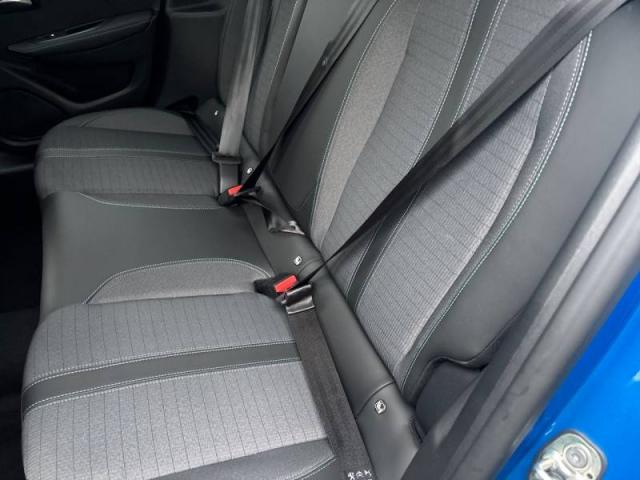 Peugeot 208 image 9