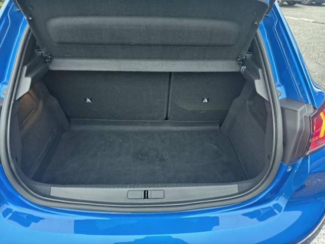 Peugeot 208 image 6