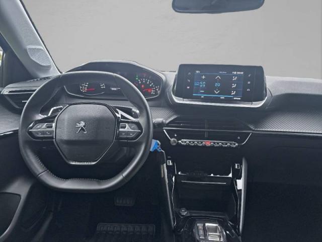 Peugeot 208 image 3
