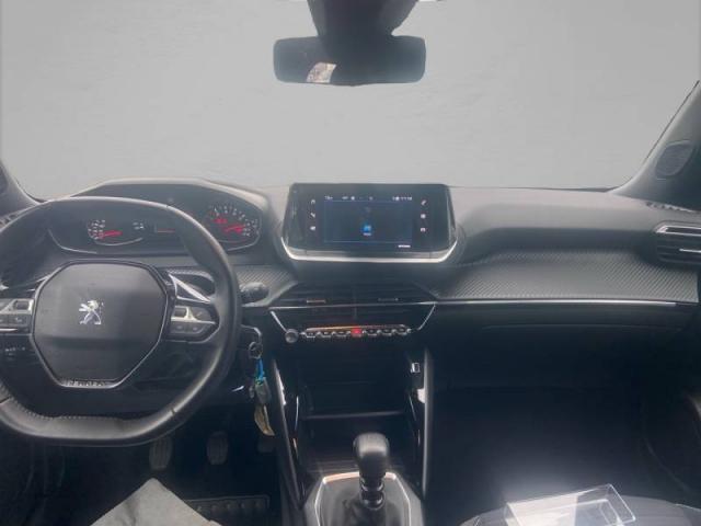 Peugeot 2008 image 3