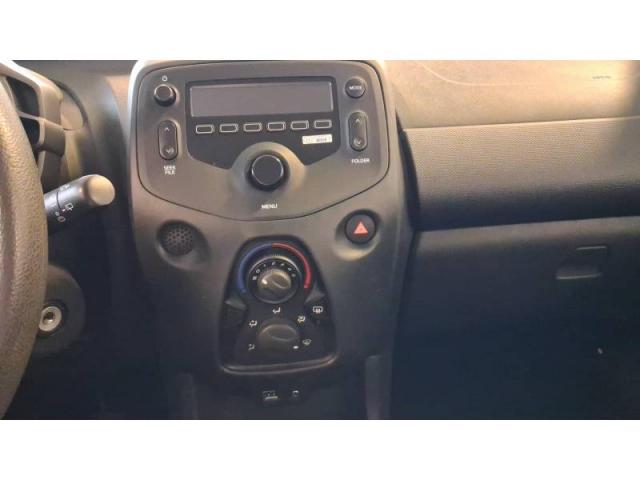 Peugeot 108 image 1
