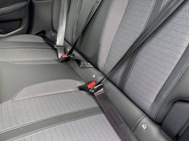 Peugeot 208 image 7