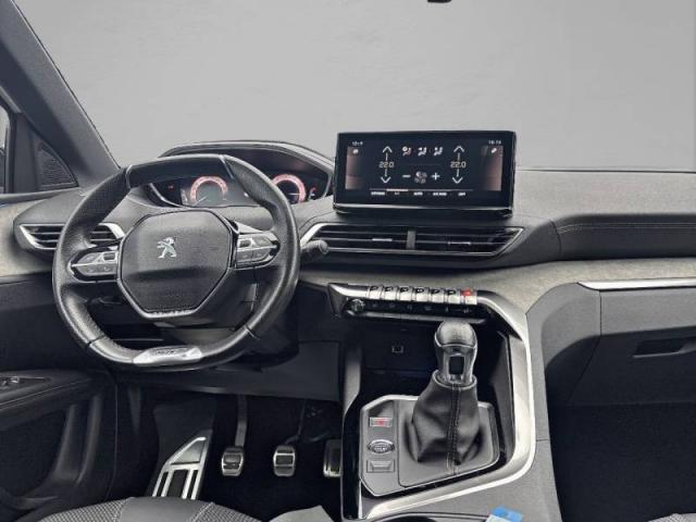 Peugeot 3008 image 3