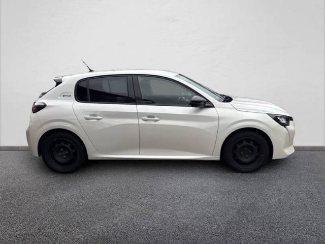 Peugeot 208 image 1