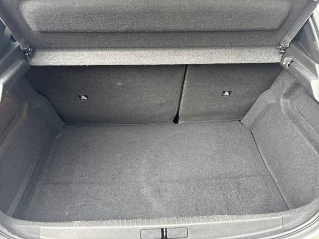 Peugeot 208 image 2