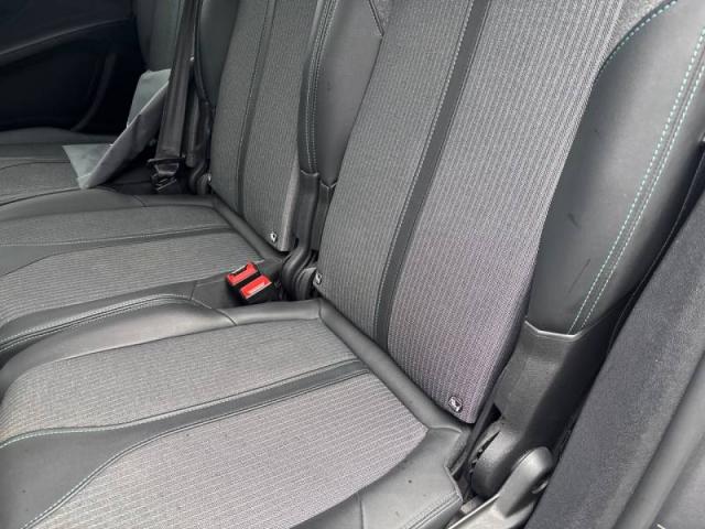 Peugeot 5008 image 4