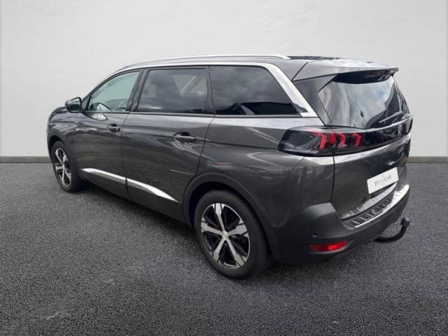 Peugeot 5008 image 1
