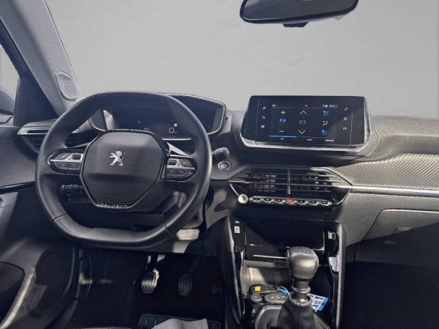 Peugeot 2008 image 1