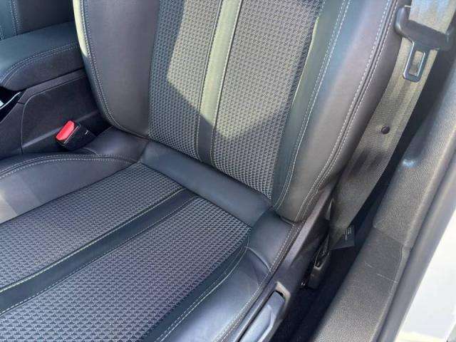 Peugeot 2008 image 3