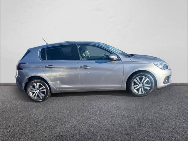 Peugeot 308 image 2