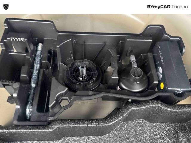 Peugeot 2008 image 3