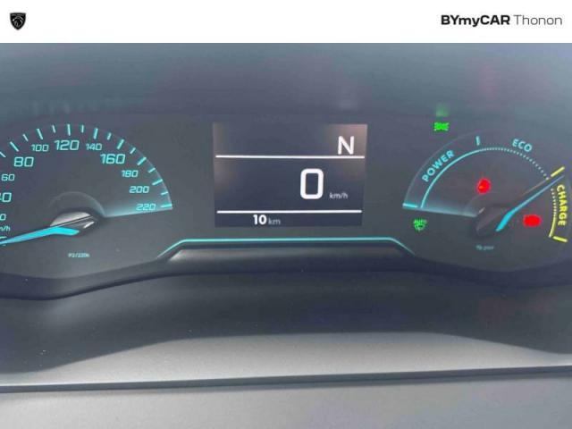 Peugeot 2008 image 2