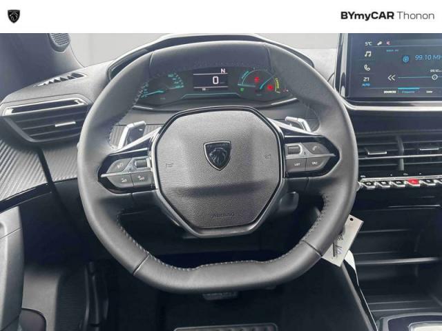 Peugeot 2008 image 7