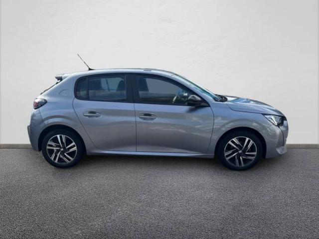 Peugeot 208 image 8