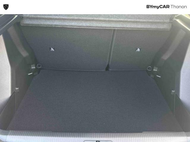 Peugeot 2008 image 2