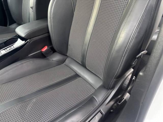 Peugeot 2008 image 3