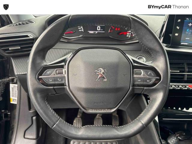 Peugeot 2008 image 8