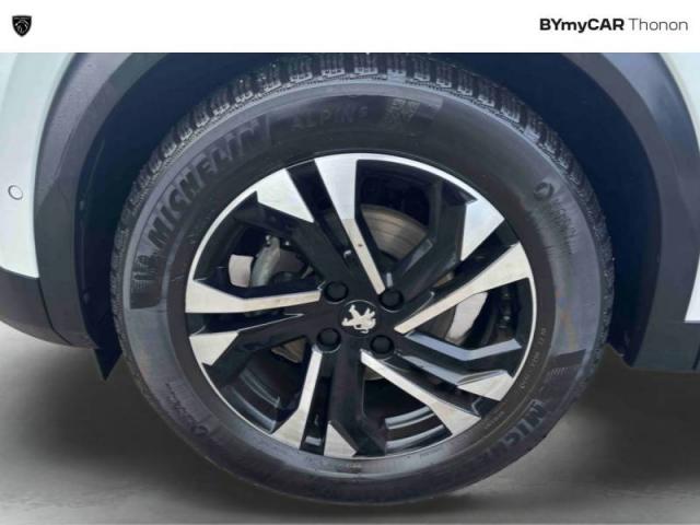 Peugeot 2008 image 8