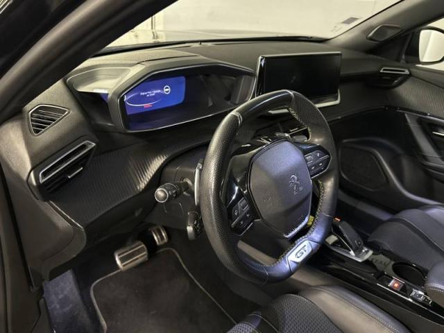 Peugeot 2008 image 3