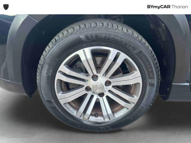 Peugeot 2008 image 2