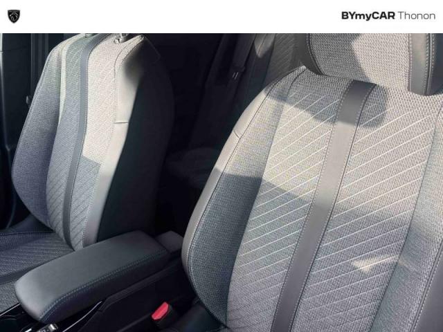 Peugeot 2008 image 1