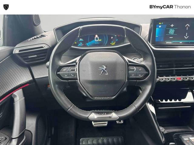 Peugeot 2008 image 1