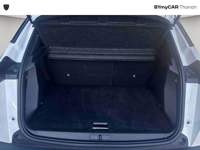 Peugeot 2008 image 2