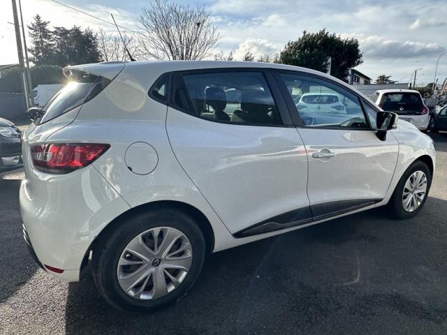 Renault Clio image 2