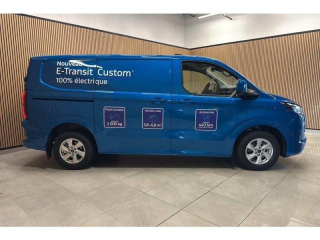 Ford Transit image 1