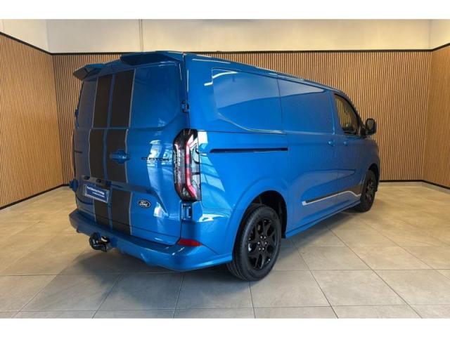 Ford Transit image 7