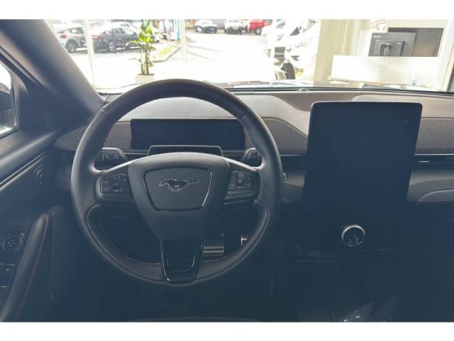 Ford Mustang image 2