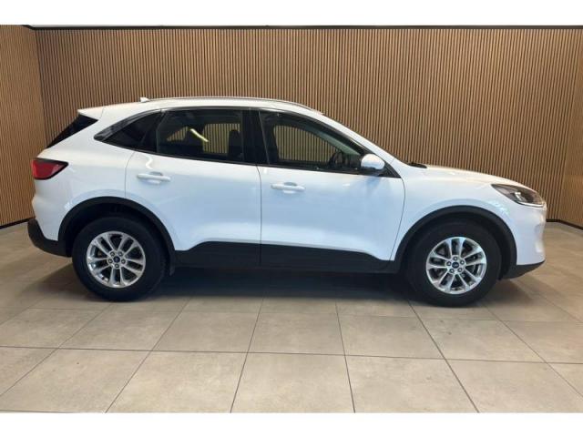 Ford Kuga image 8