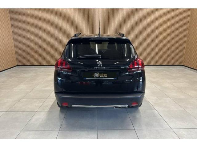 Peugeot 2008 image 8