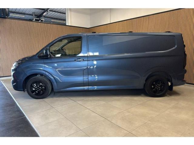 Ford Transit image 7