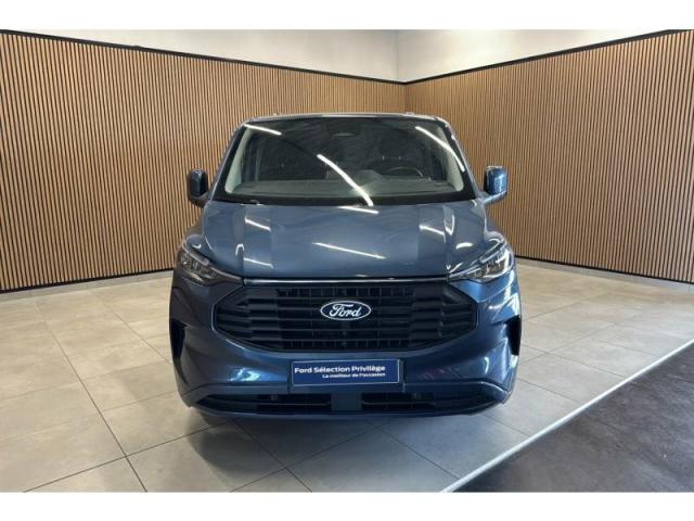 Ford Transit image 2