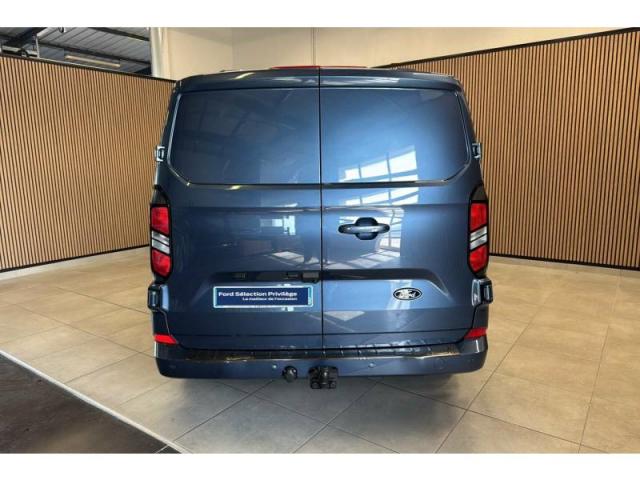 Ford Transit image 4