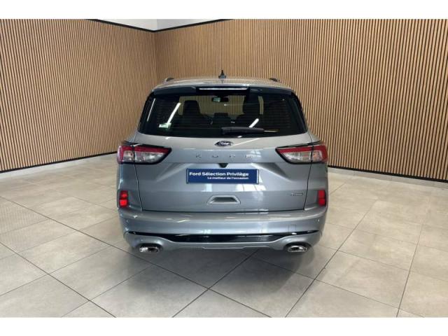 Ford Kuga image 8