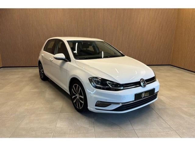 Volkswagen Golf image 8