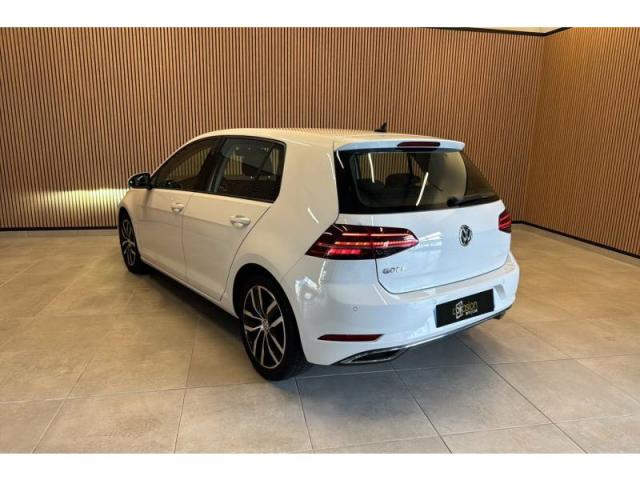 Volkswagen Golf image 6