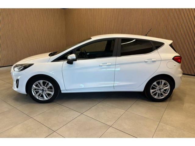 Ford Fiesta image 2