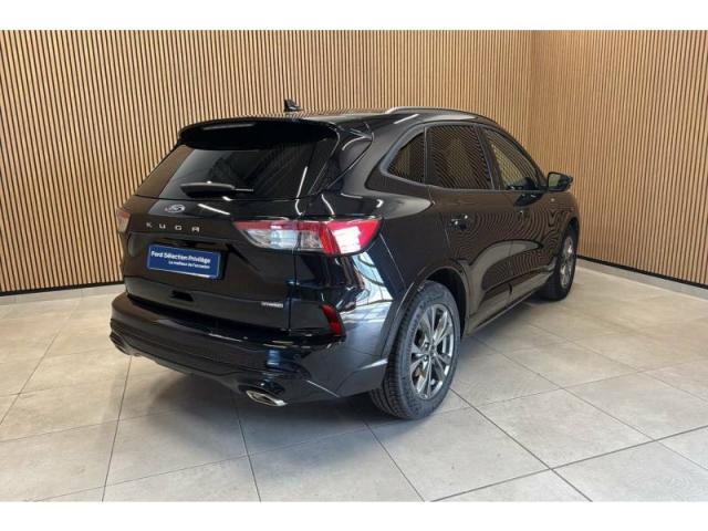 Ford Kuga image 2