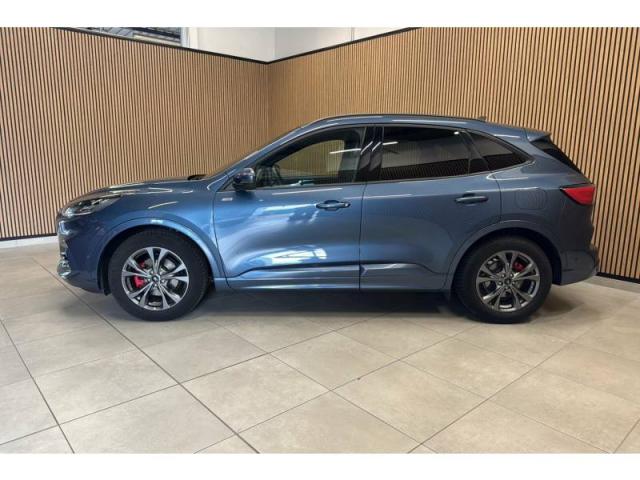 Ford Kuga image 2