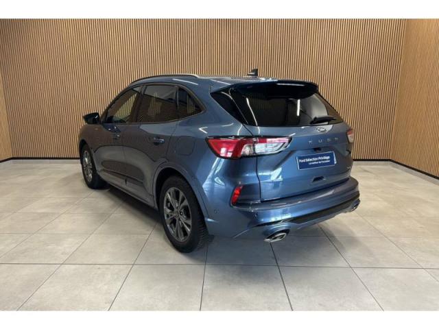 Ford Kuga image 6